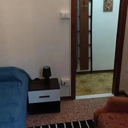 Del Borgo - Check-in H24 Gasthuis Bologna