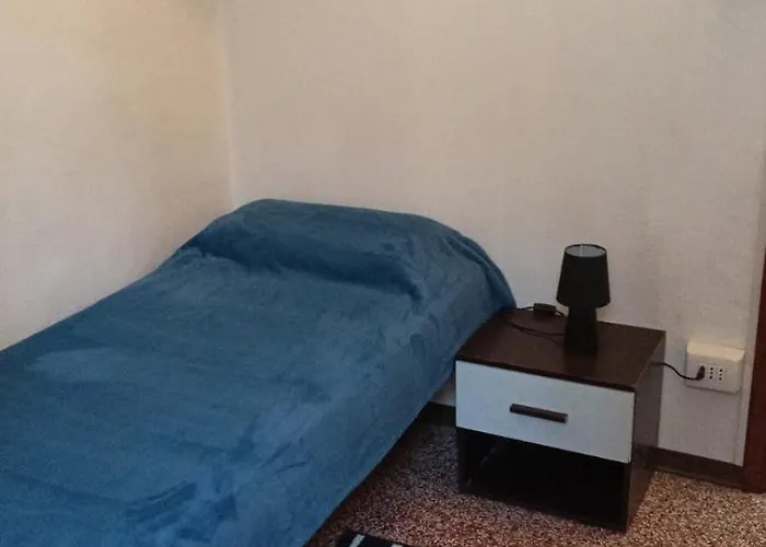 בית הארחה Del Borgo - Check-in H24 בולוניה